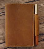 MILANO - luxusný doplniteľný zápisník s úchytom na pero a priehradkami(vreckový)