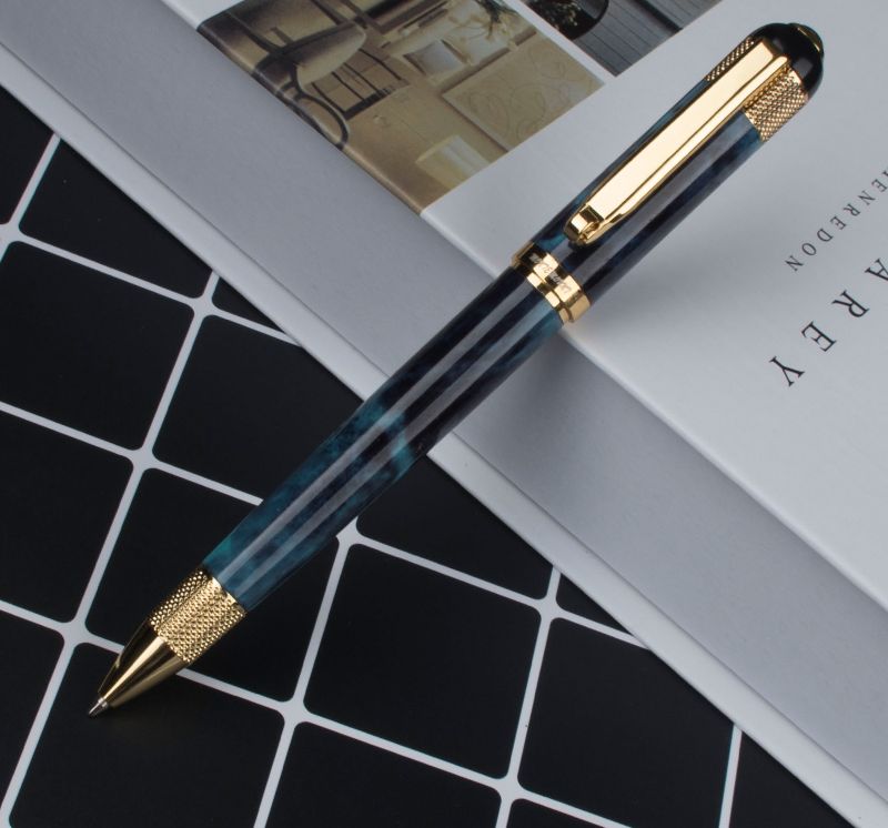 DIRECTOR - MARBLE - masívne a luxusné guľôčkové pero - kovové telo
